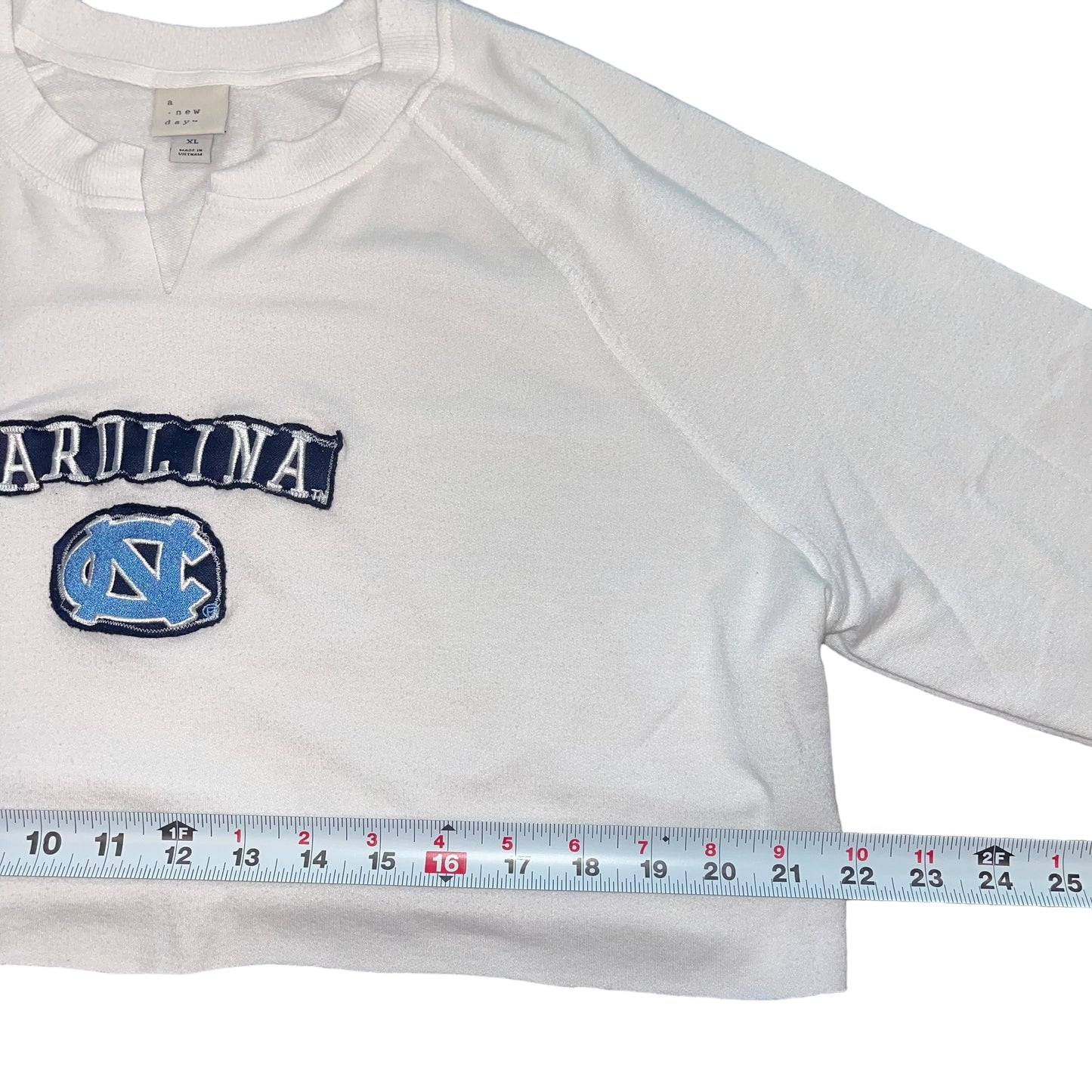 UNC North Carolina Patchwork Cropped Sweatshirt (XL)