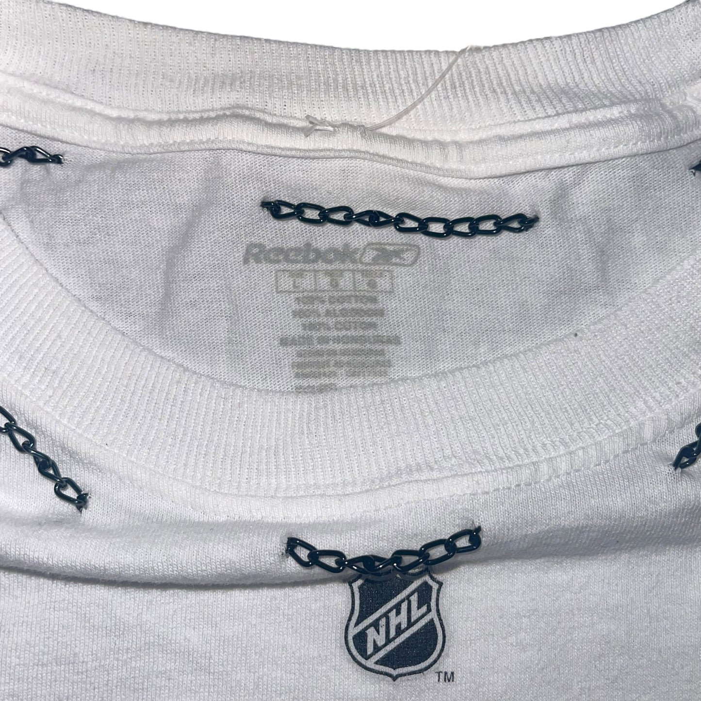 Pittsburgh Penguins Chain Crop (L)