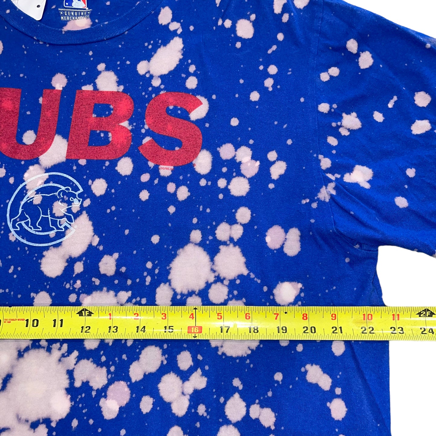 Chicago Cubs Bleach Tee (XL)