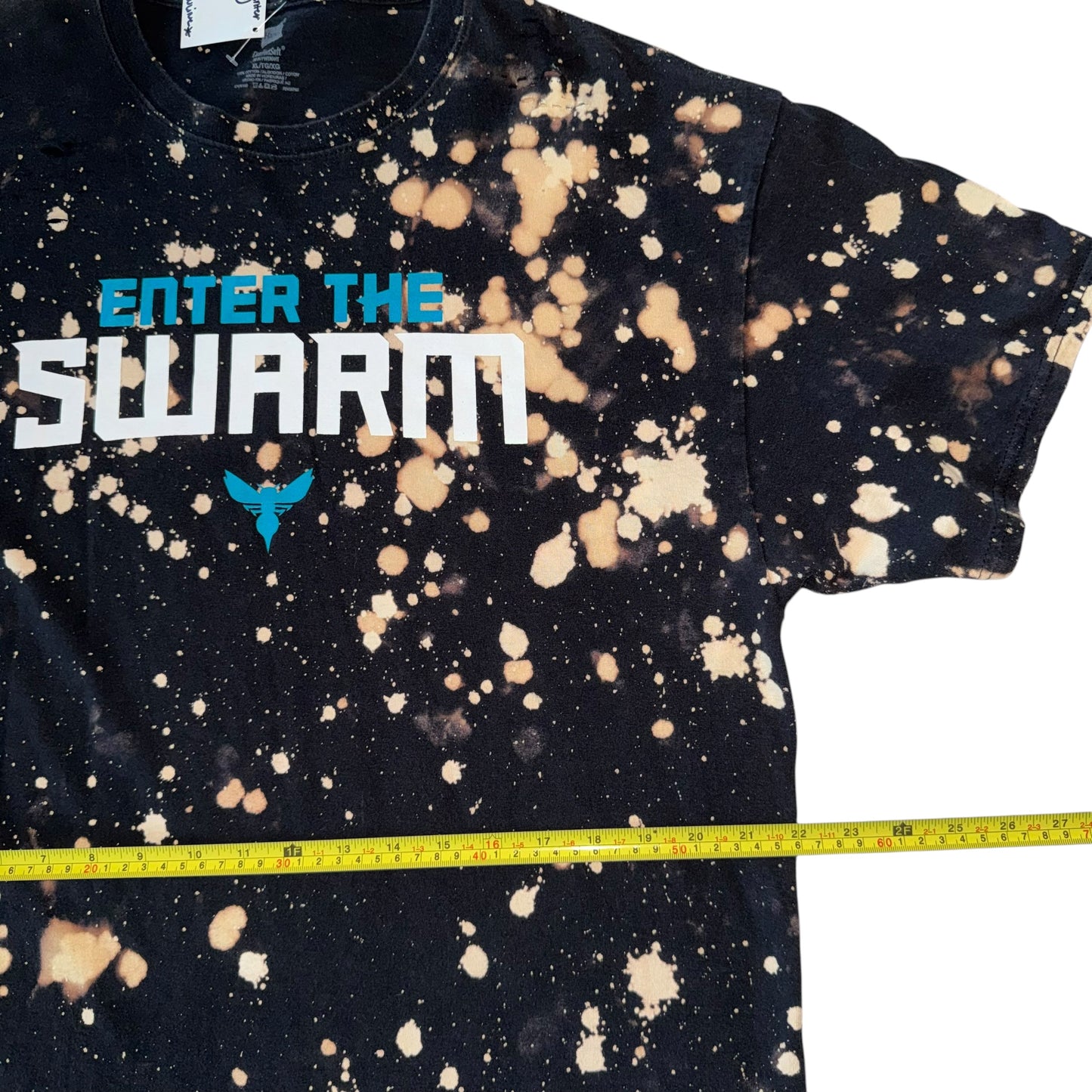 CLT - Hornets Bleach Enter The Swarm Distressed (XL)