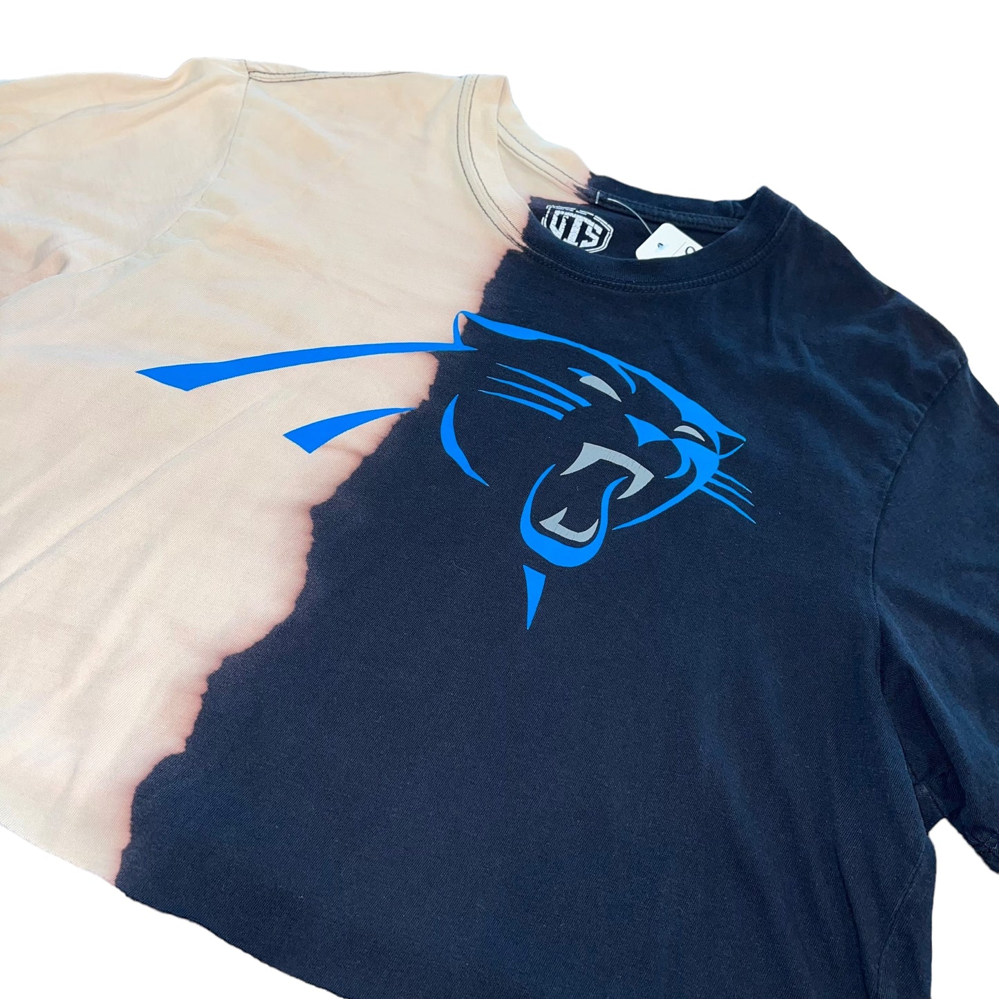 Carolina Panthers Split Bleach Crop (L)