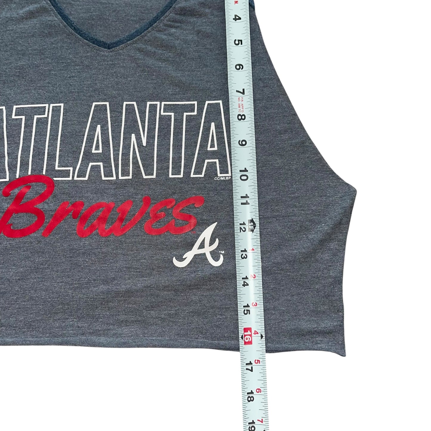 Atlanta Braves V-neck Crop (M)