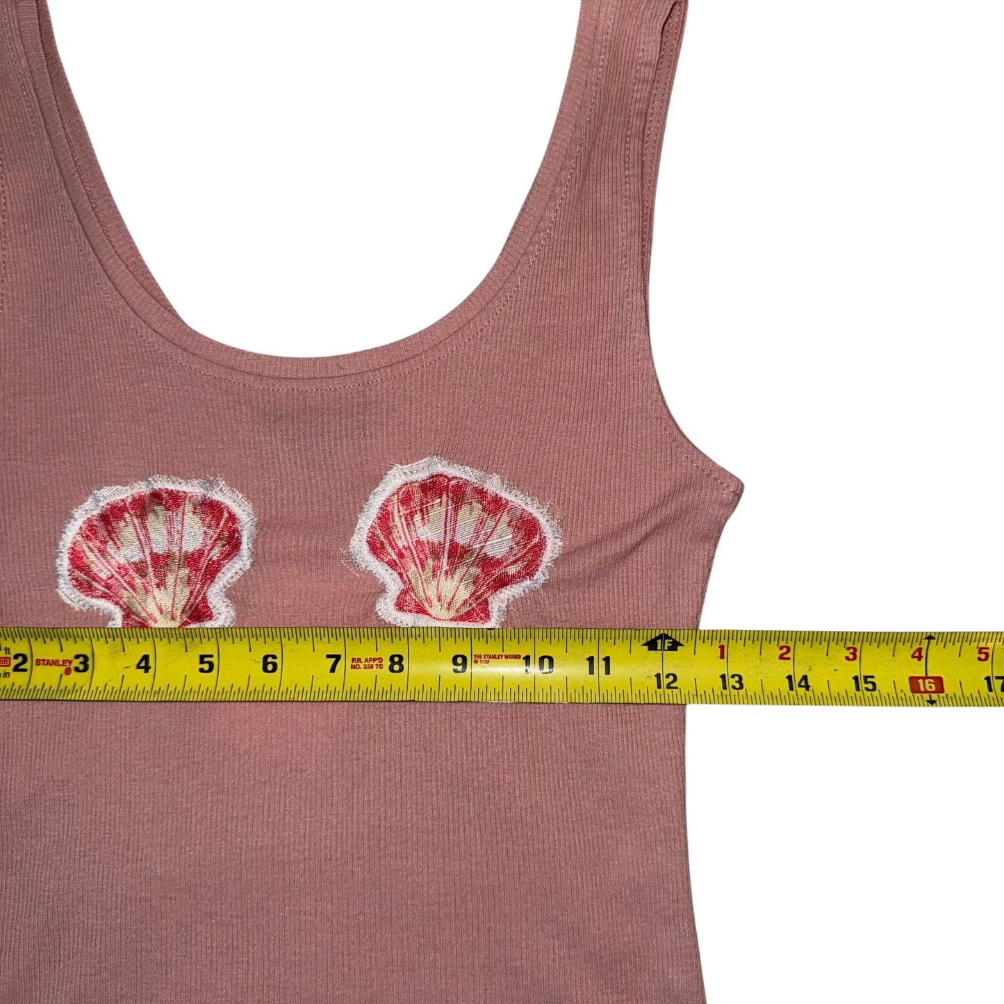 Earthbound - Double Sea Shell Tank (M)