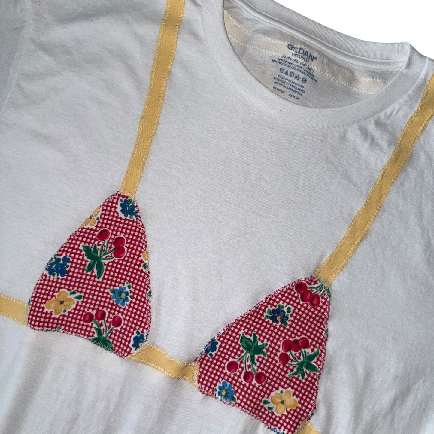 Earthbound - Picnic Bikini Tee (XL)