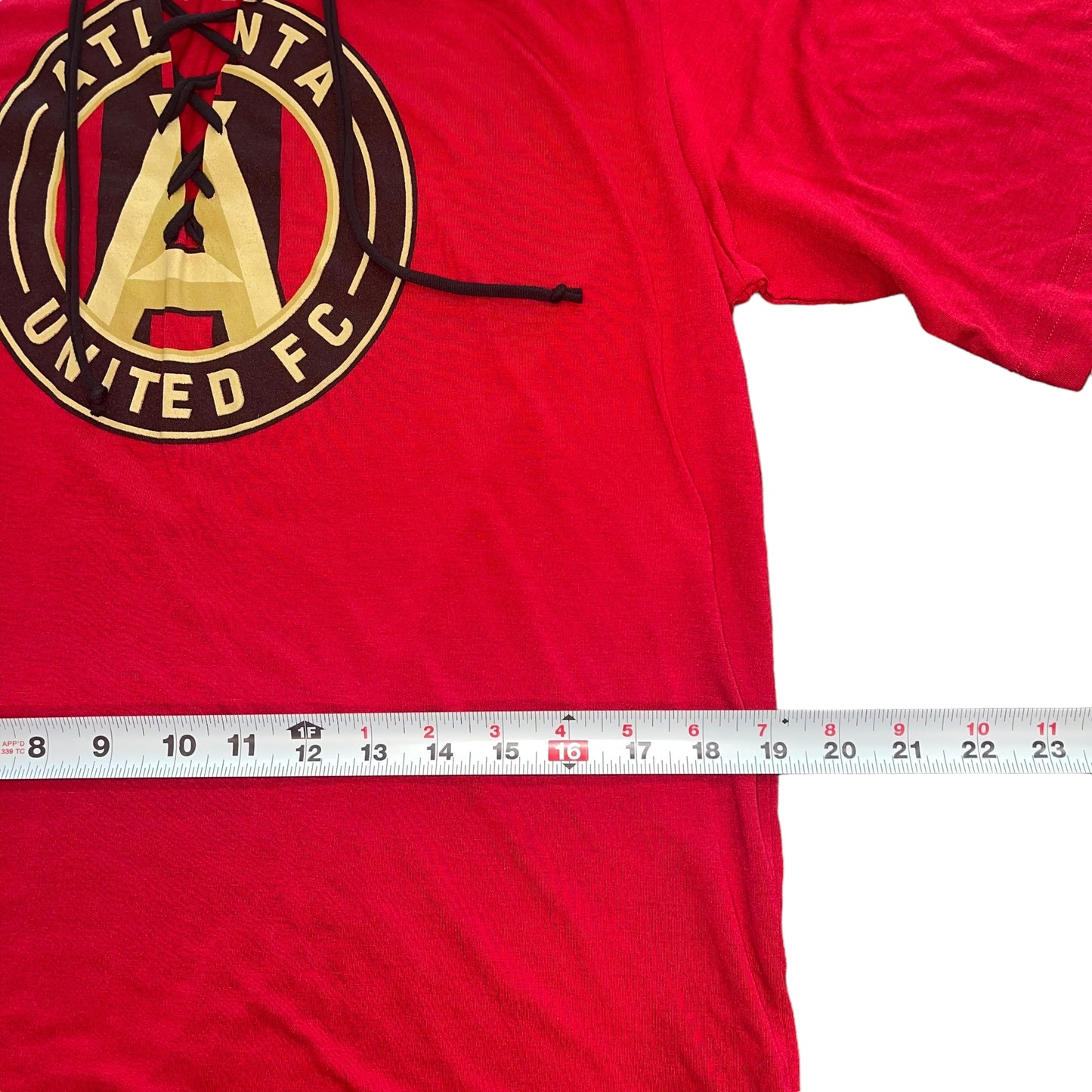 Atlanta United Lace Up T-shirt (L)