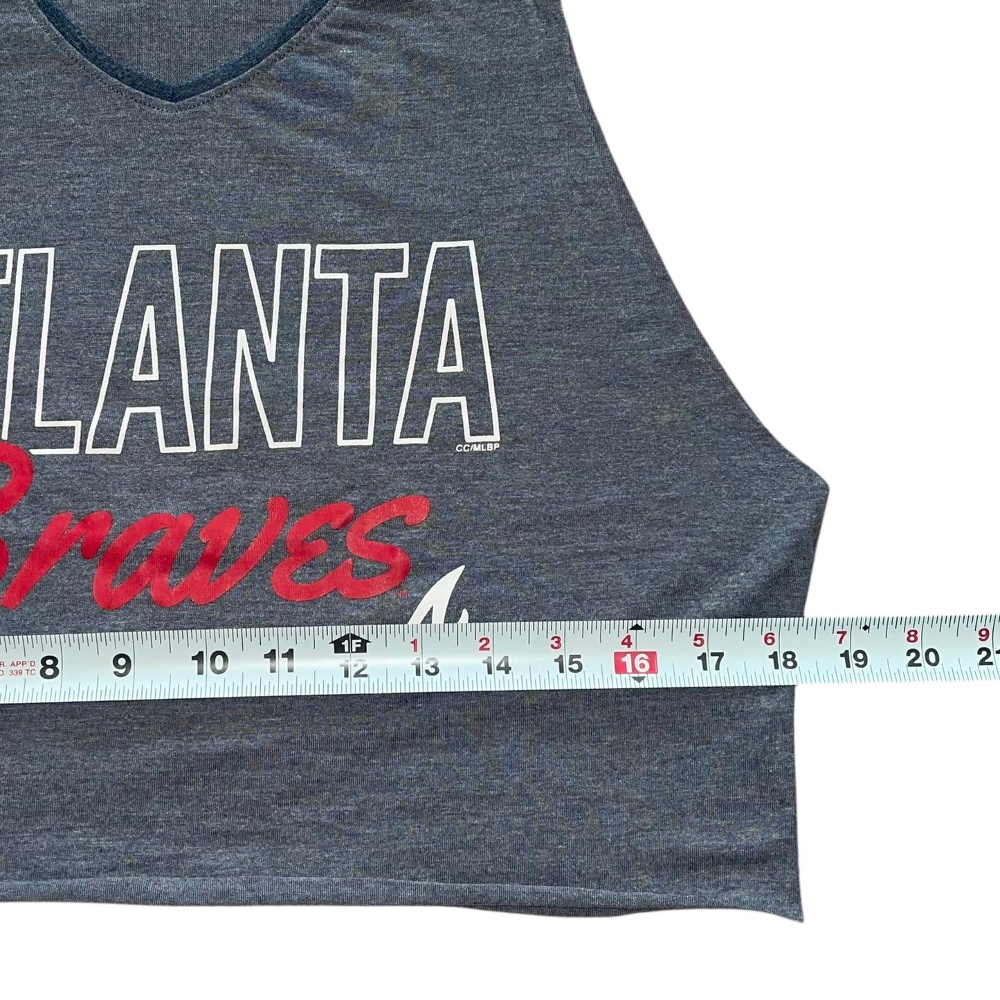 Atlanta Braves V-neck Crop (M)